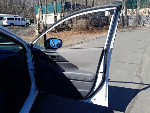 Certified 2025 Subaru Crosstrek 2.0i Premium image 32