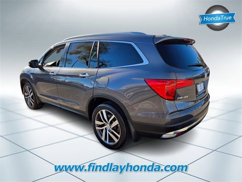 Certified 2018 Honda Pilot Touring image 7