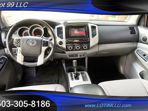Used 2015 Toyota Tacoma 4x4 Double Cab image 2