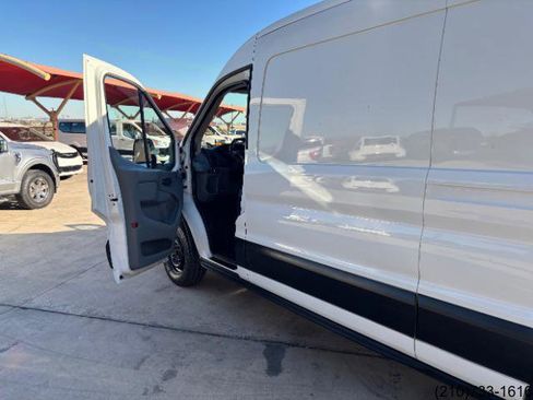 Used 2019 Ford Transit 250 148 Medium Roof image 13