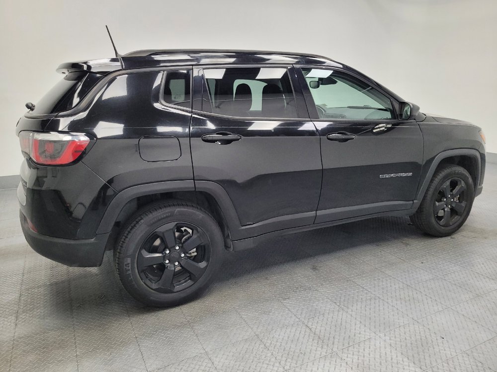 Used 2017 Jeep Compass Latitude w/ Popular Equipment Group AWD/4WD image 10