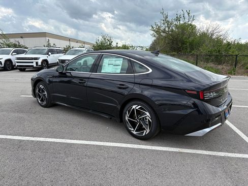New 2026 Hyundai Sonata SEL FWD image 3