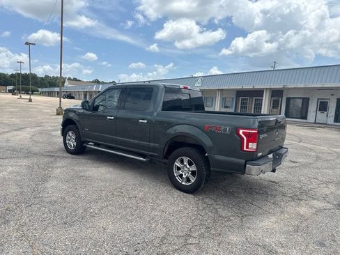 Used 2015 Ford F150 XLT w/ Equipment Group 302A Luxury AWD/4WD image 11