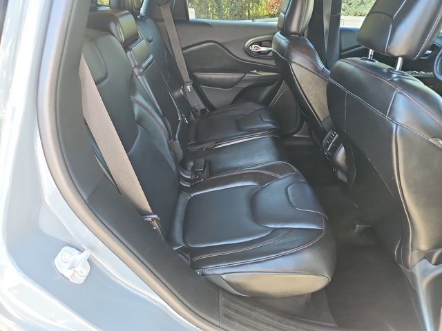 Used 2014 Jeep Cherokee Trailhawk w/ Leather Interior Group AWD/4WD image 19