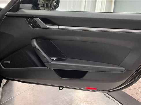 Used 2024 Porsche 911 Carrera image 28