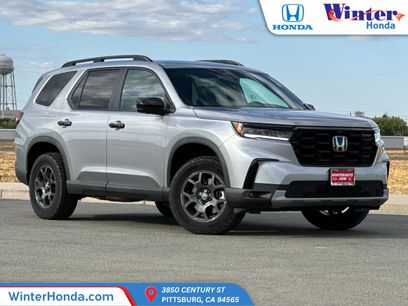 New 2025 Honda Pilot TrailSport