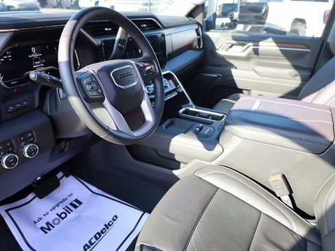 Used 2025 GMC Sierra 3500 Denali w/ Denali Reserve Package image 12