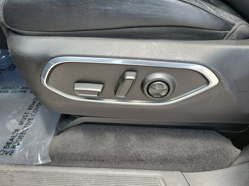 Used 2024 Jeep Wagoneer L Series II w/ Flexible Seating Group AWD/4WD image 21