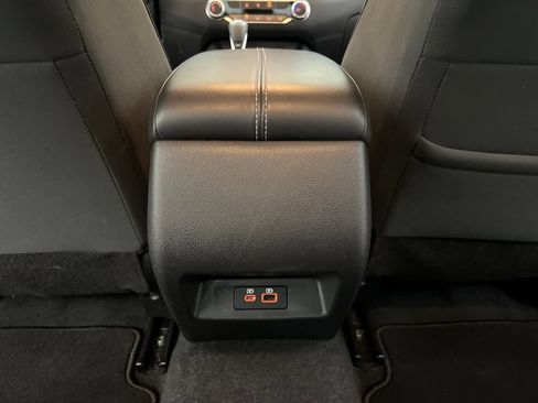 Used 2025 Nissan Altima 2.5 SV FWD image 21