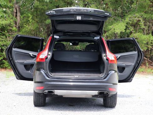 Used 2015 Volvo XC60 T6 Platinum AWD/4WD image 6