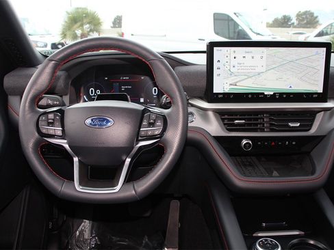 Certified 2025 Ford Explorer ST-Line w/ Premium Package image 17