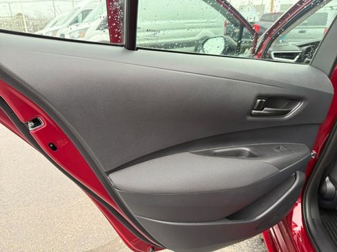 Used 2025 Toyota Corolla LE image 28