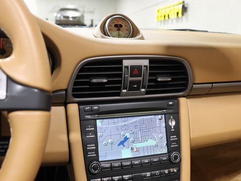 Used 2011 Porsche 911 Cabriolet image 11