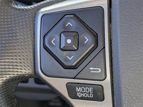 Used 2015 Toyota Tacoma PreRunner image 23