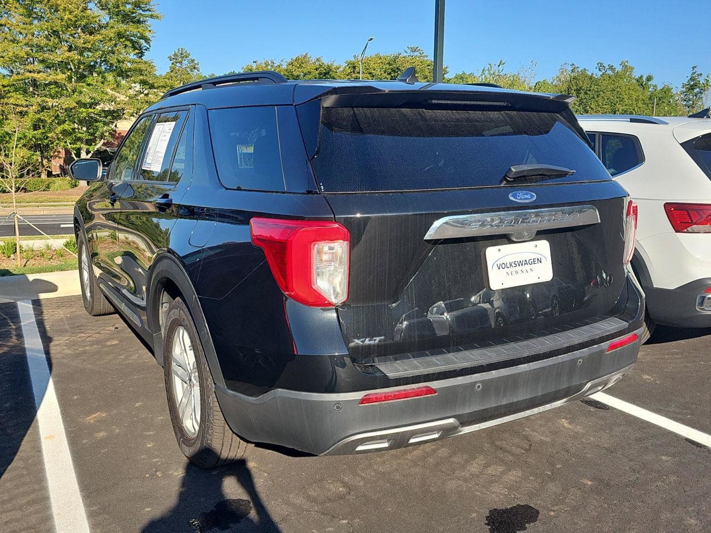 Used 2023 Ford Explorer XLT w/ Equipment Group 202A RWD image 5