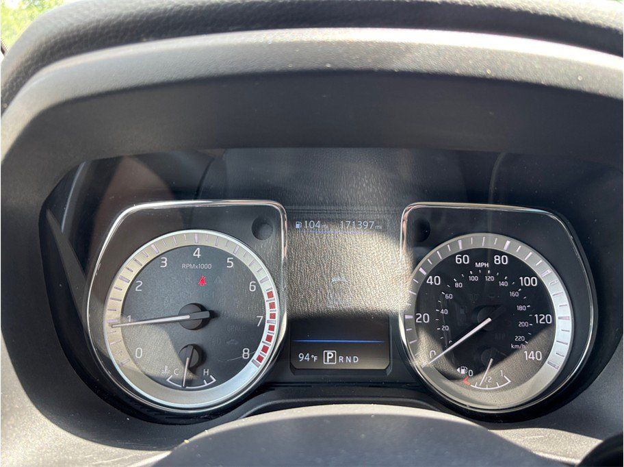 Used 2019 Nissan Titan SV RWD image 18