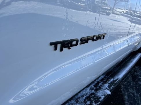 Used 2018 Toyota Sequoia TRD Sport image 11