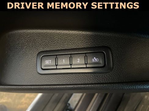 Used 2018 Chevrolet Suburban Premier image 15