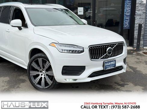 Used 2020 Volvo XC90 T6 Momentum image 3