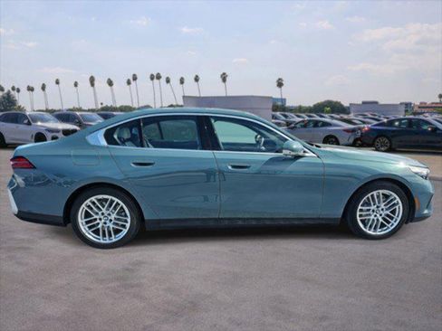 Used 2025 BMW 530i RWD image 4