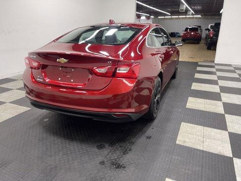 Used 2025 Chevrolet Malibu LT FWD image 4