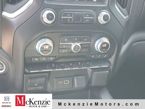Used 2022 GMC Sierra 2500 AT4 AWD/4WD image 18