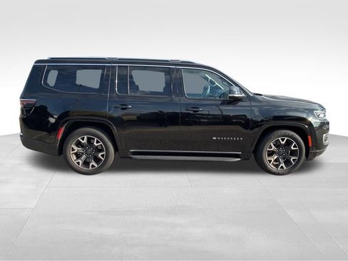 Used 2024 Jeep Wagoneer Series III image 7