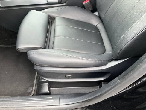 Used 2023 Mercedes-Benz GLB 250 4MATIC image 15