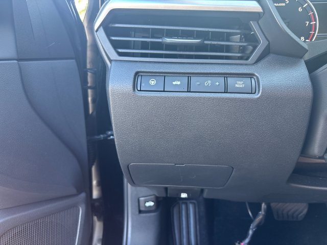 Used 2025 Nissan Altima 2.5 SV w/ SV Premium Package FWD image 29