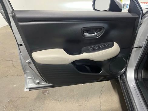 Used 2026 Honda HR-V LX image 24