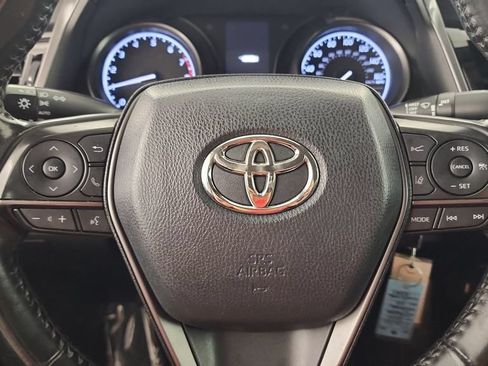 Used 2021 Toyota Camry SE FWD image 12