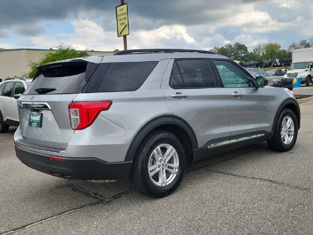 Used 2024 Ford Explorer XLT RWD image 6