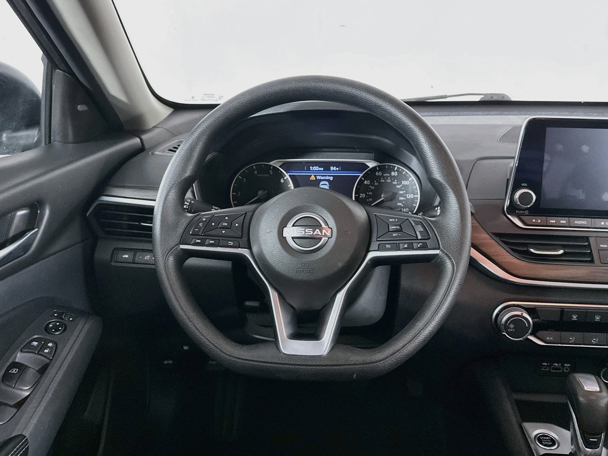 Used 2025 Nissan Altima 2.5 SV FWD image 17