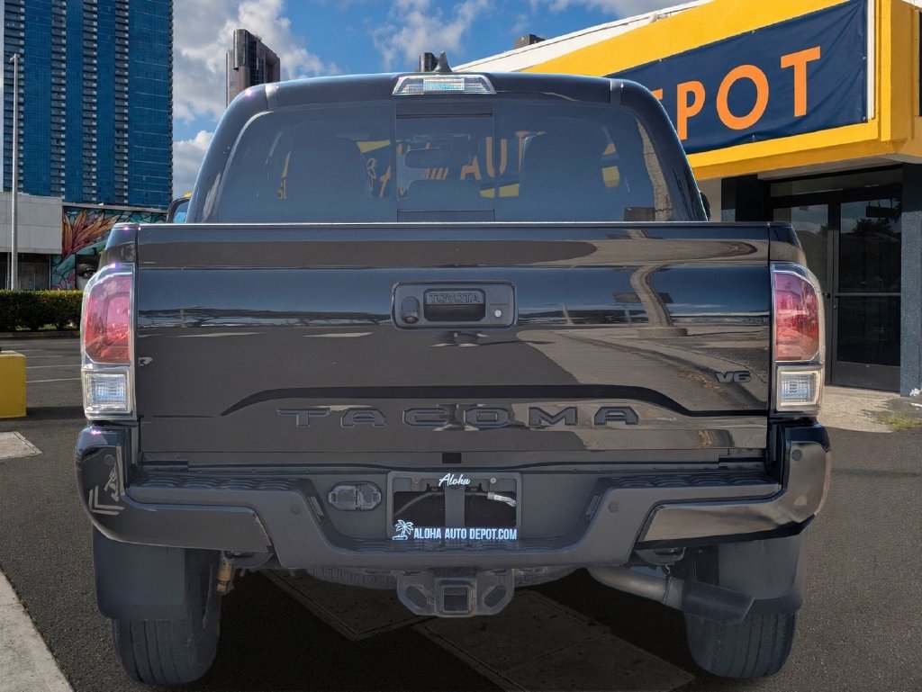 Used 2023 Toyota Tacoma TRD Off-Road w/ TRD Premium Off Road Package AWD/4WD image 4
