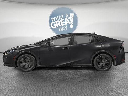 New 2026 Toyota Prius Plug-In Hybrid FWD image 3