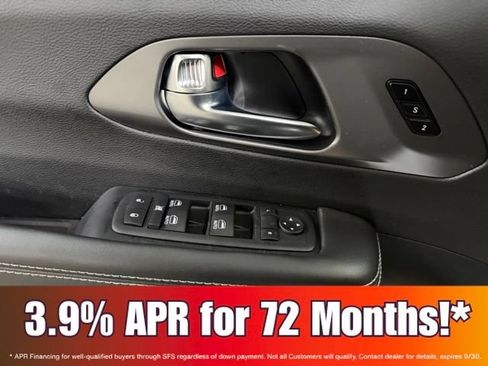 New 2026 Chrysler Pacifica Select FWD image 16
