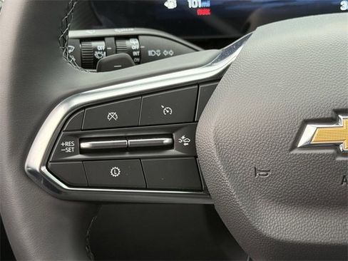 New 2026 Chevrolet Equinox LT image 13