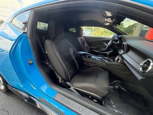 Used 2022 Chevrolet Camaro LT RWD image 29