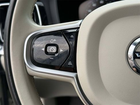 Used 2019 Volvo S60 T8 Inscription image 33