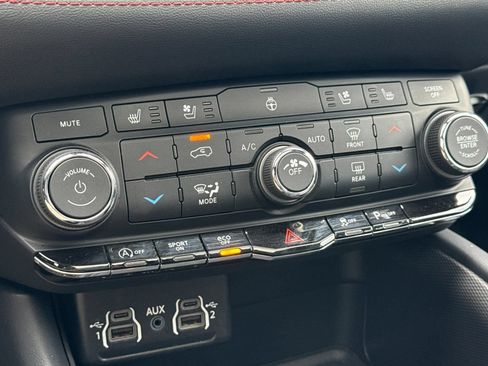 Used 2023 Dodge Durango GT AWD/4WD image 23