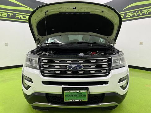 Used 2016 Ford Explorer XLT AWD/4WD image 4