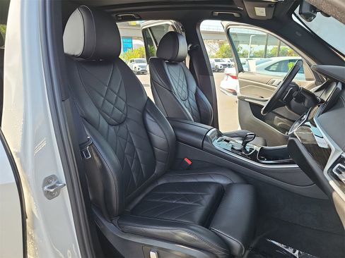 Used 2023 BMW X5 sDrive40i image 10