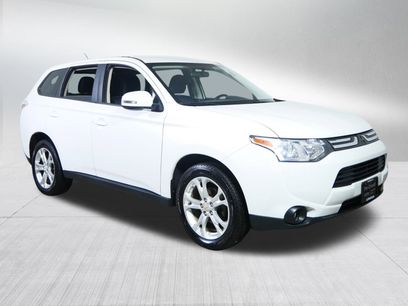 Used 2014 Mitsubishi Outlander SE