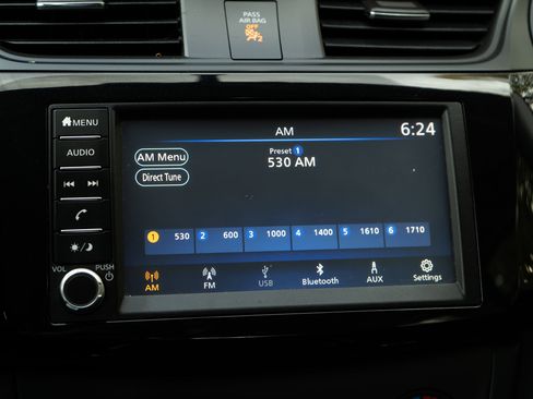 Used 2019 Nissan Sentra S image 29