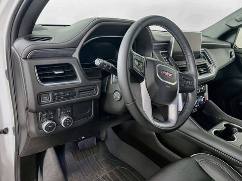Used 2023 GMC Yukon SLT w/ SLT Premium Package AWD/4WD image 10