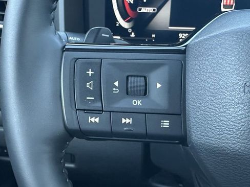Certified 2025 Nissan Rogue SL AWD/4WD image 27