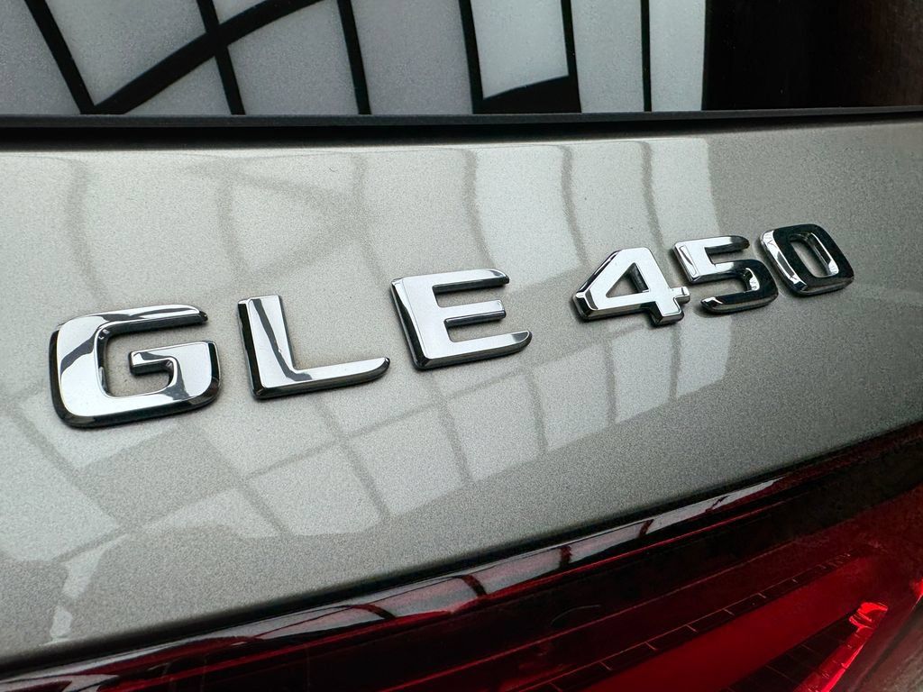 Used 2022 Mercedes-Benz GLE 450 4MATIC image 4