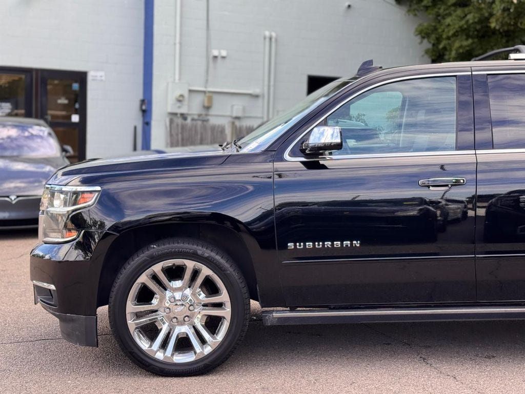 Used 2020 Chevrolet Suburban Premier w/ Premier Plus Edition AWD/4WD image 10