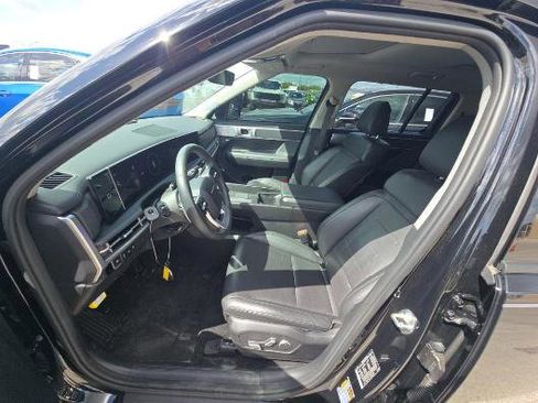 Used 2024 Hyundai Santa Fe Limited image 5