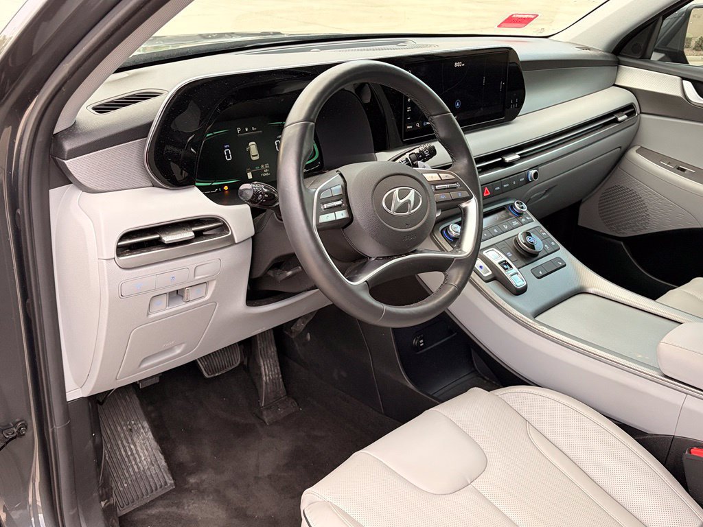 Used 2024 Hyundai Palisade SEL FWD image 13